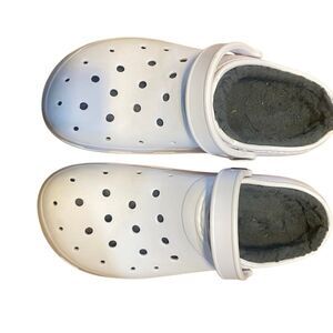 Time & Tru white clogs with faux fur inside size 10